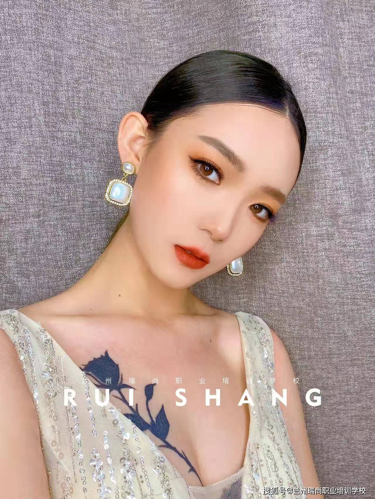 会展兰州化妆初级培班升班总结