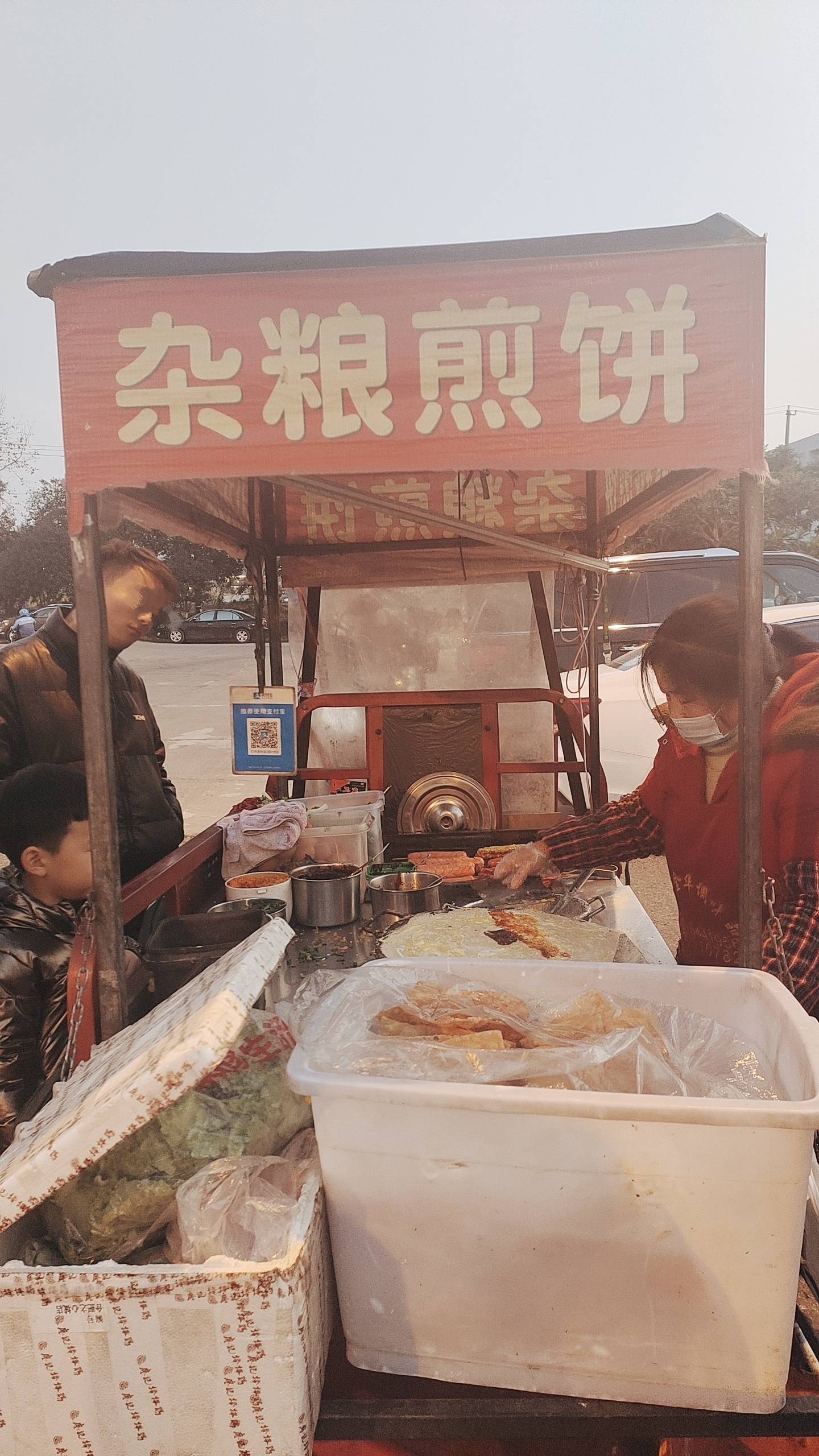 合肥特色小吃:把隔壁小孩都馋哭了的杂粮煎饼,十几年手艺不是说说而已