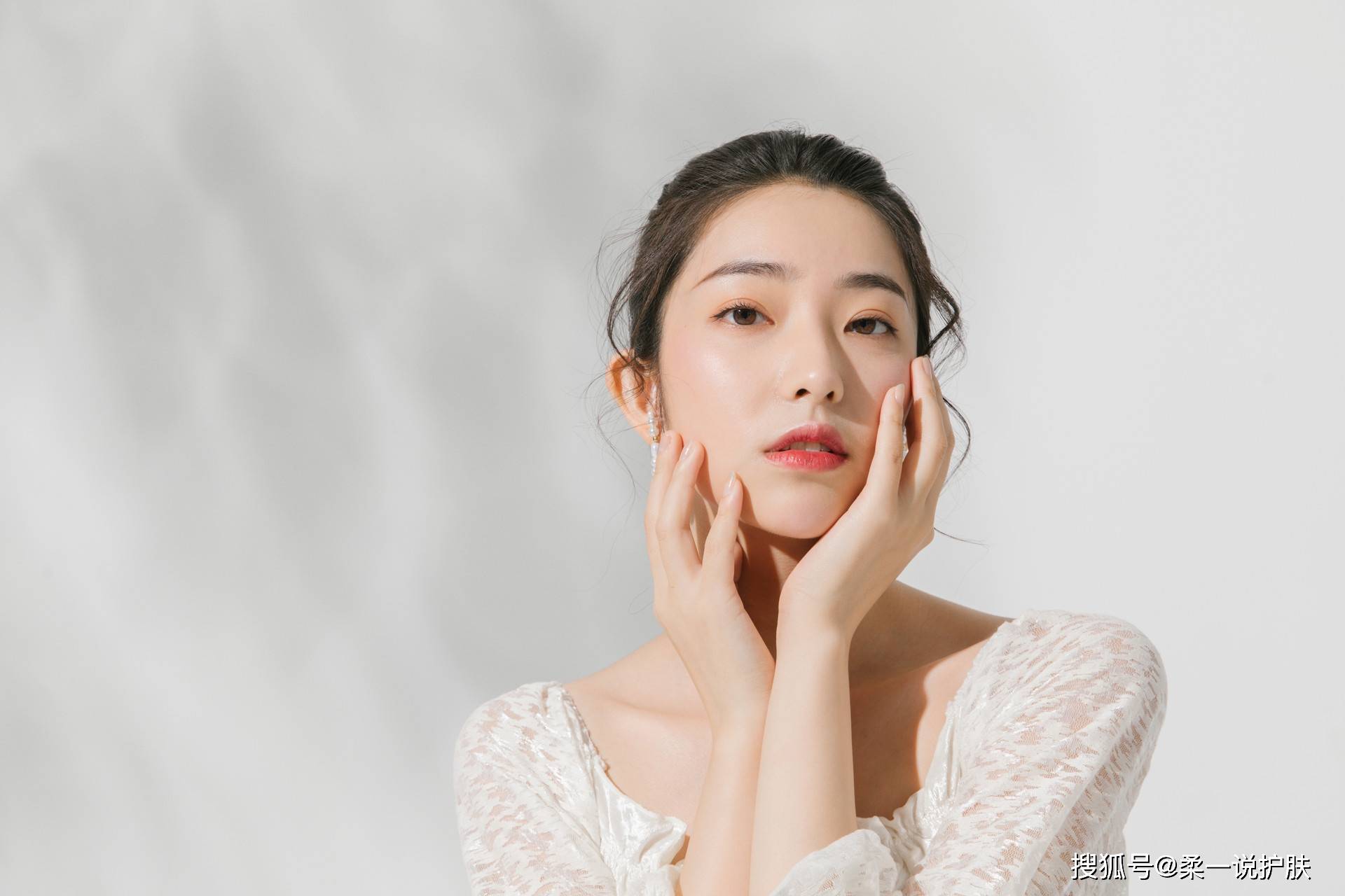 祛痘兰亭护肤柔一老师：当痘痘遇上敏感，如何拯救烂脸？