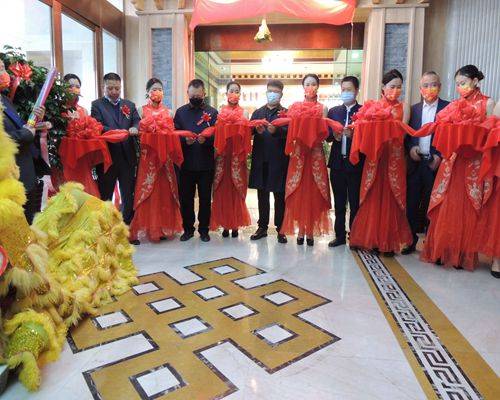 西宁果洛大酒店地址图片