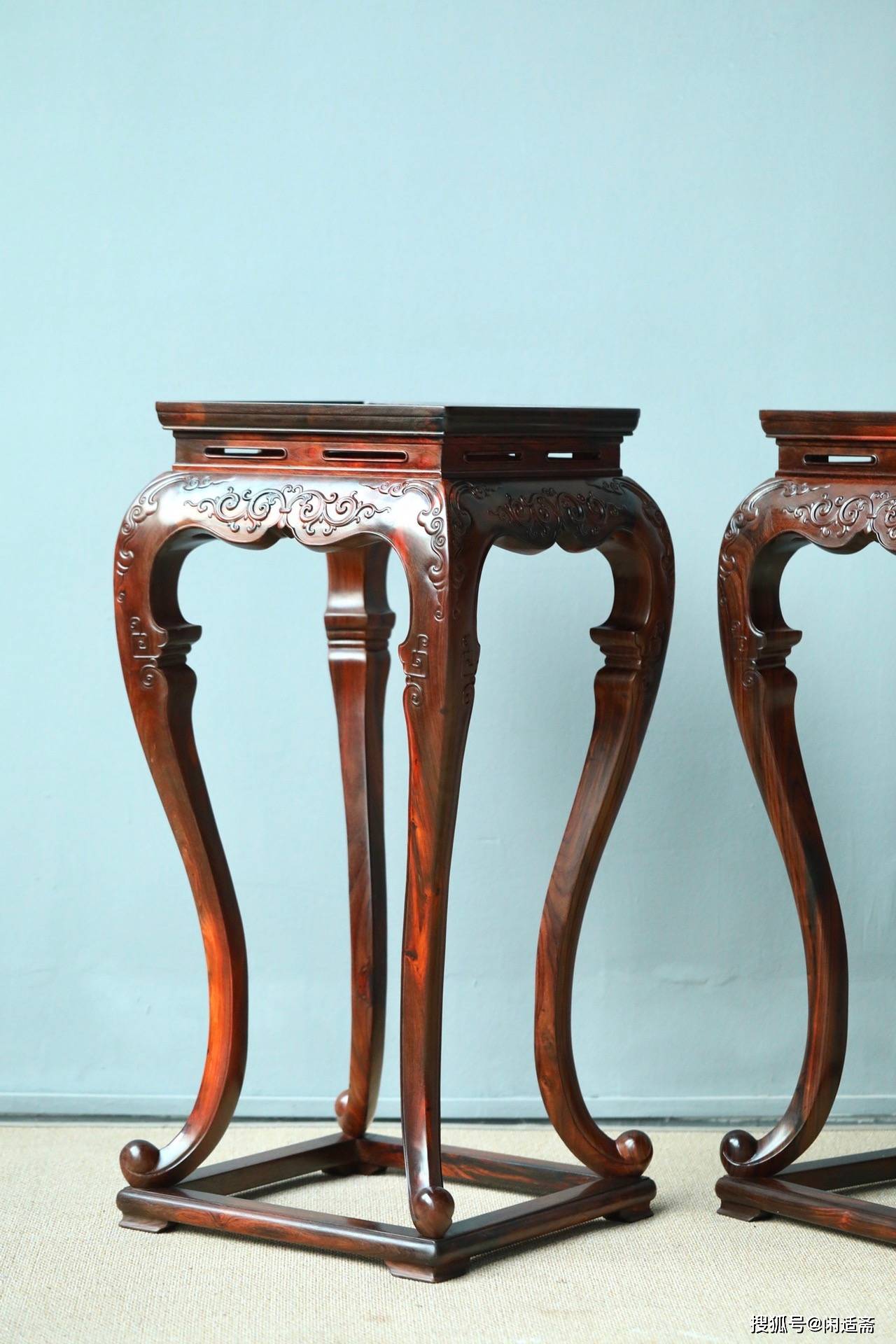 高贵典雅,大红酸枝,三弯腿卷珠方形香几_家具_线条_艺术