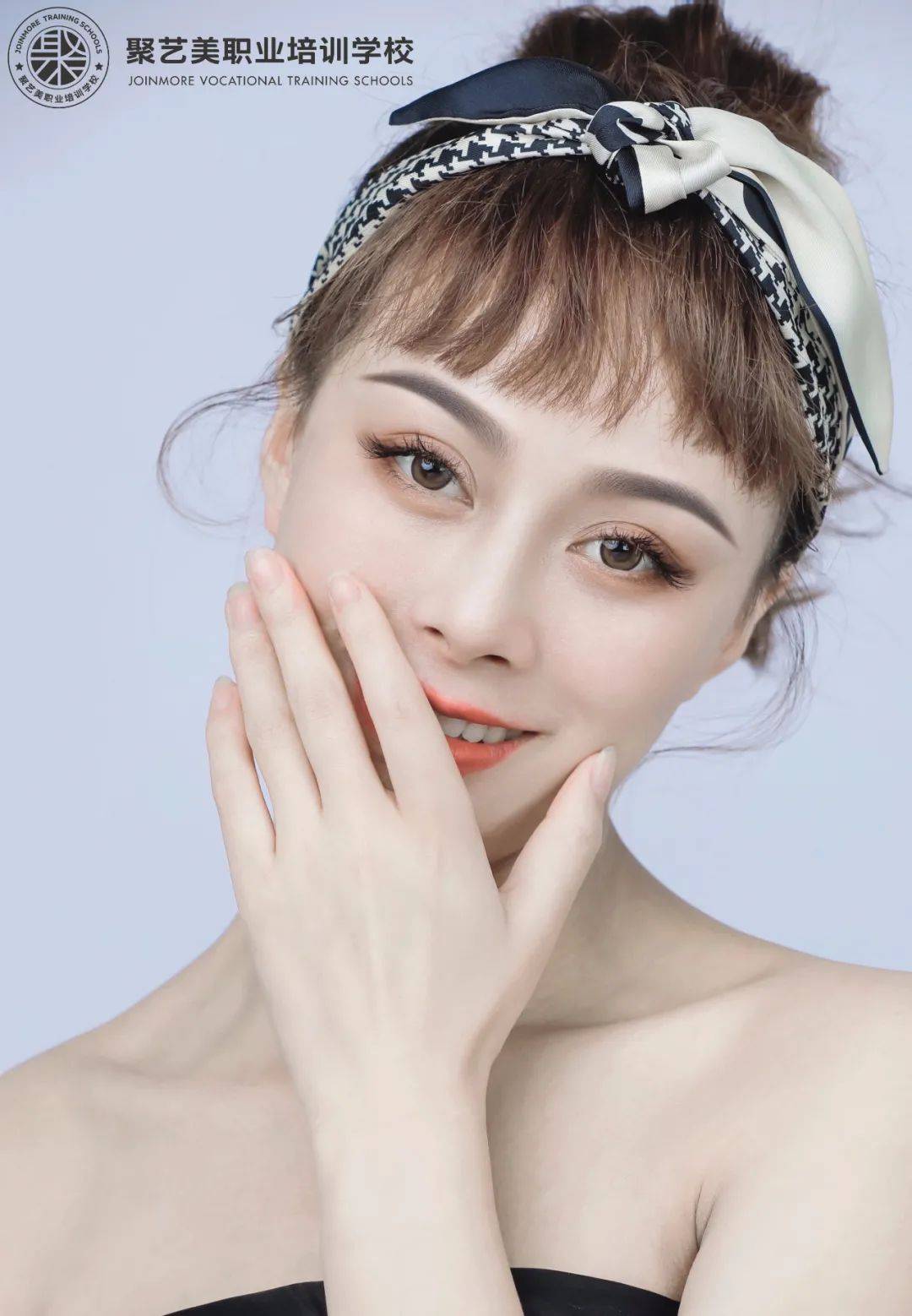 朋友圈打造指南丨纹绣师朋友圈里别再只发营销广告了
