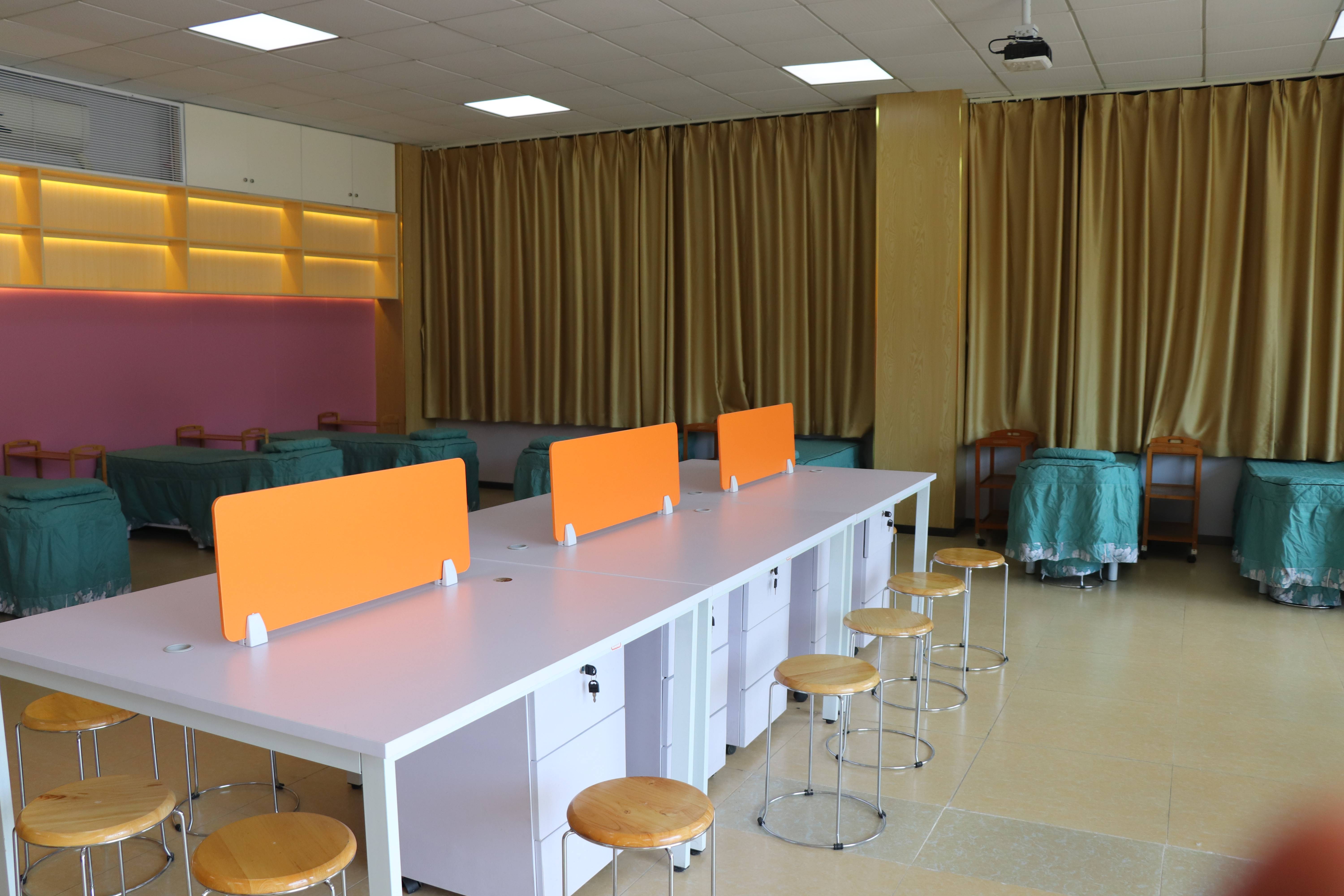 什么广州增城区韩后职业培训学校|零基础学美容,美容的学习途径有哪些