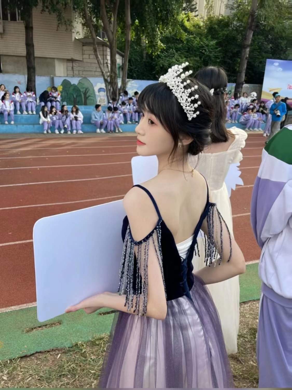 高三小姐姐纱裙打扮像公主,颜值碾压当红小花_风格_设计的_女生