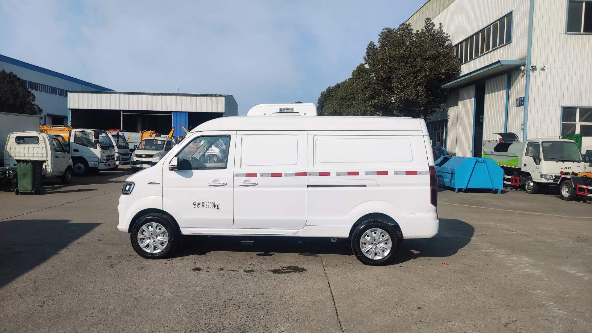 国六华晨鑫源金杯新海狮s面包冷藏车容积约35方