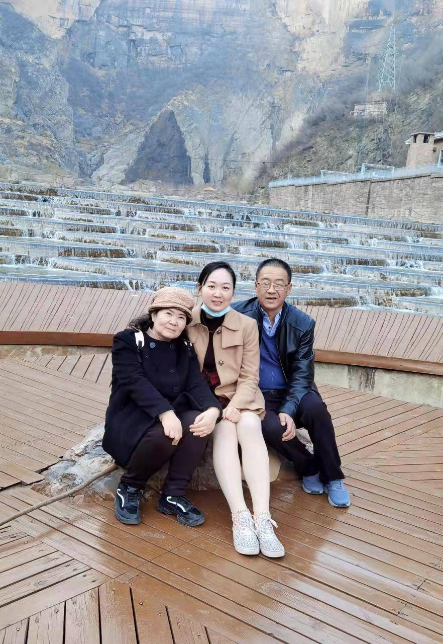 最美家庭教子有方家庭和美记濮阳市油田教育中心危红丽家庭