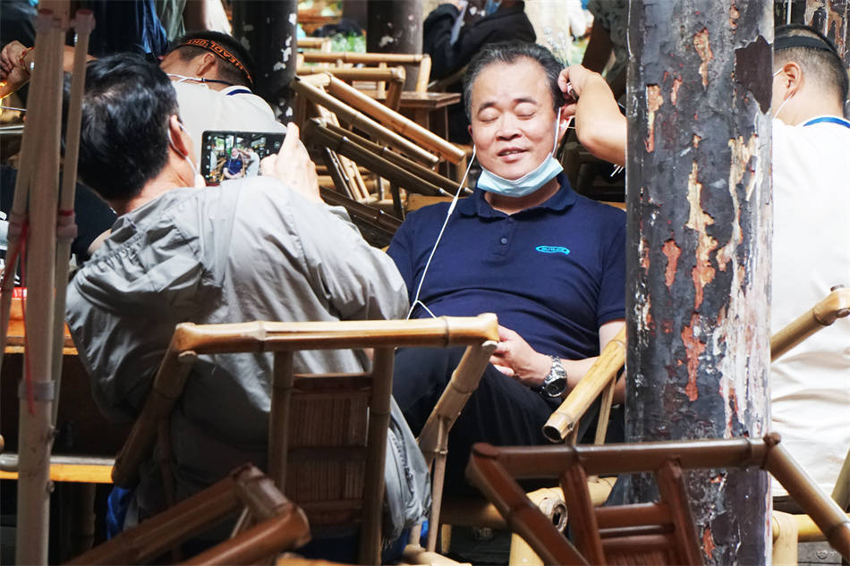 原創四川成都竹椅子蓋碗茶人間煙火味最撫凡人心