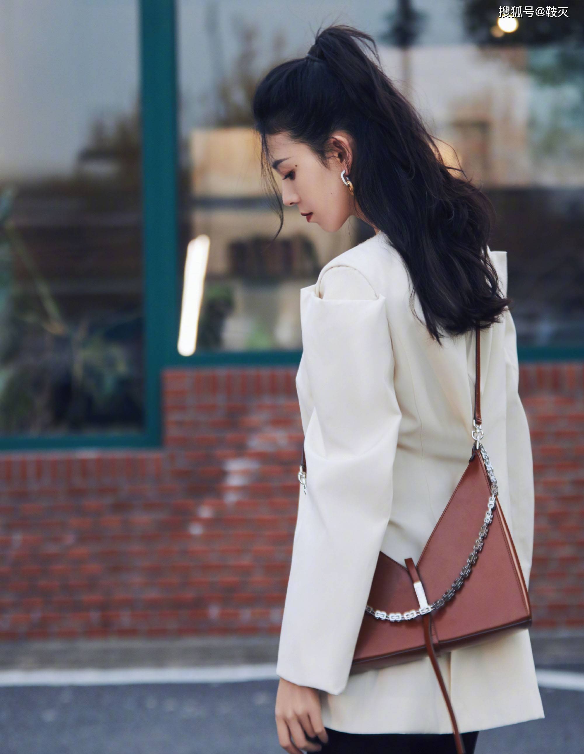 陈瑶酷女孩街拍告别三月