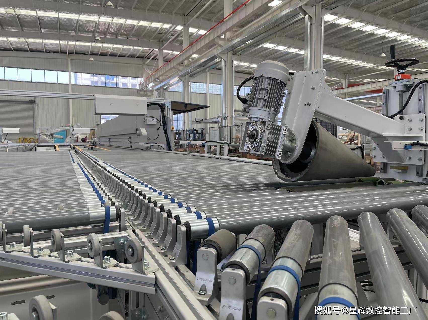 智能化生产线安装调试中,欢迎各位客户来厂考察!_生产线_客户_智能化