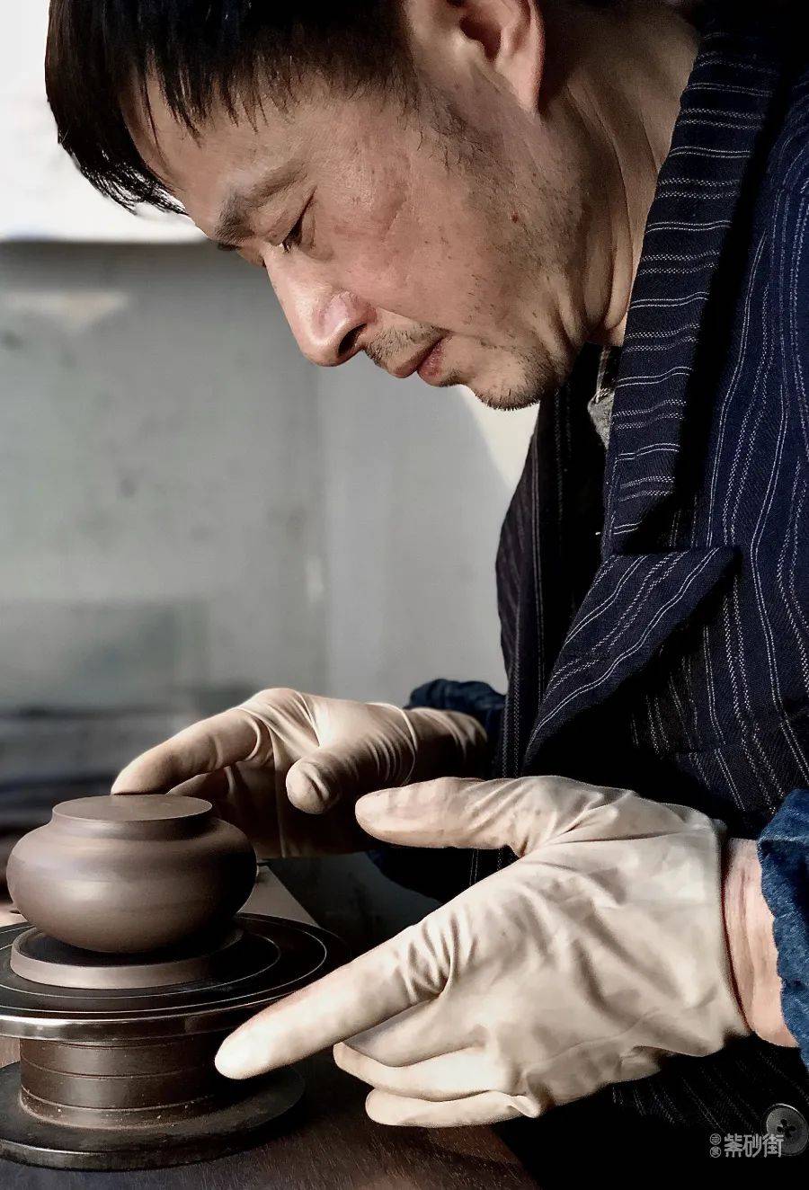 宜兴名家工艺美术师沈秋伟紫砂作品赏析