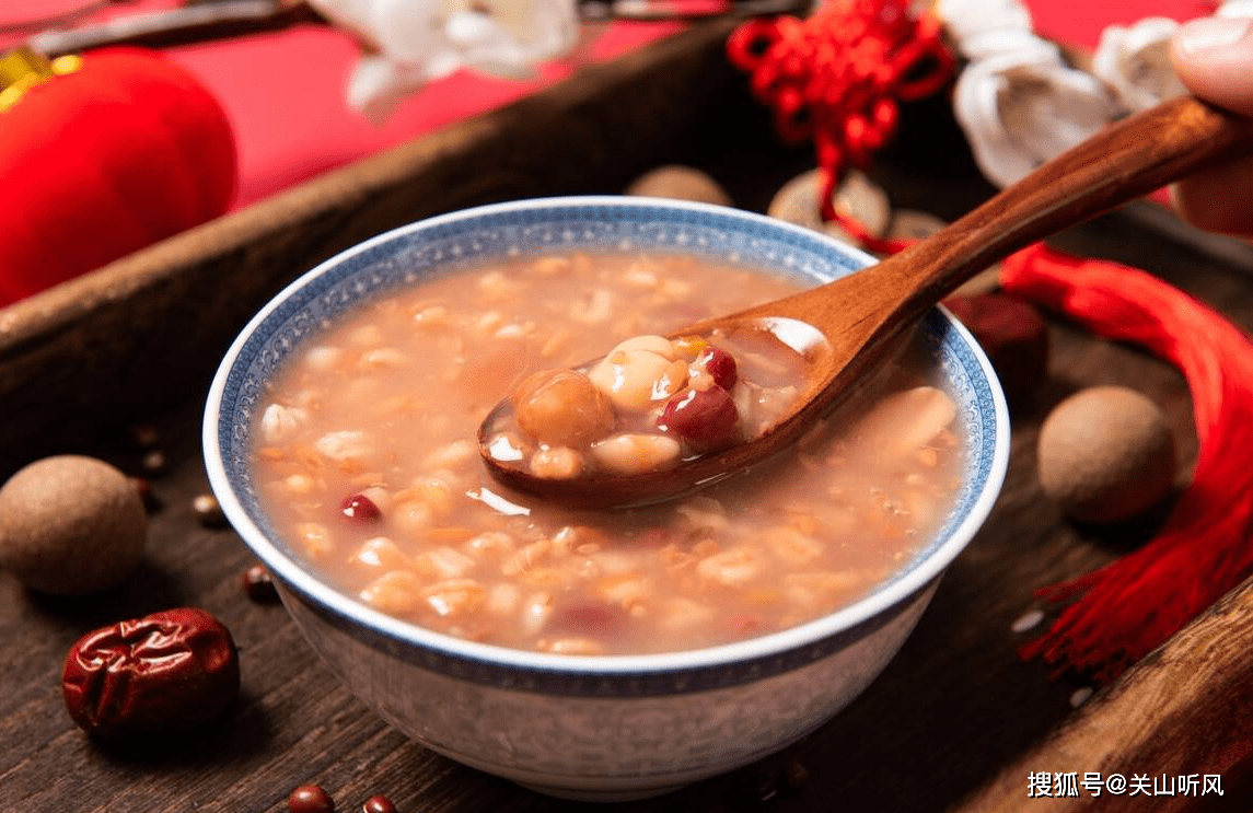 原创北方过腊八节吃腊八粥和腊八蒜那南方过腊八节吃什么呢