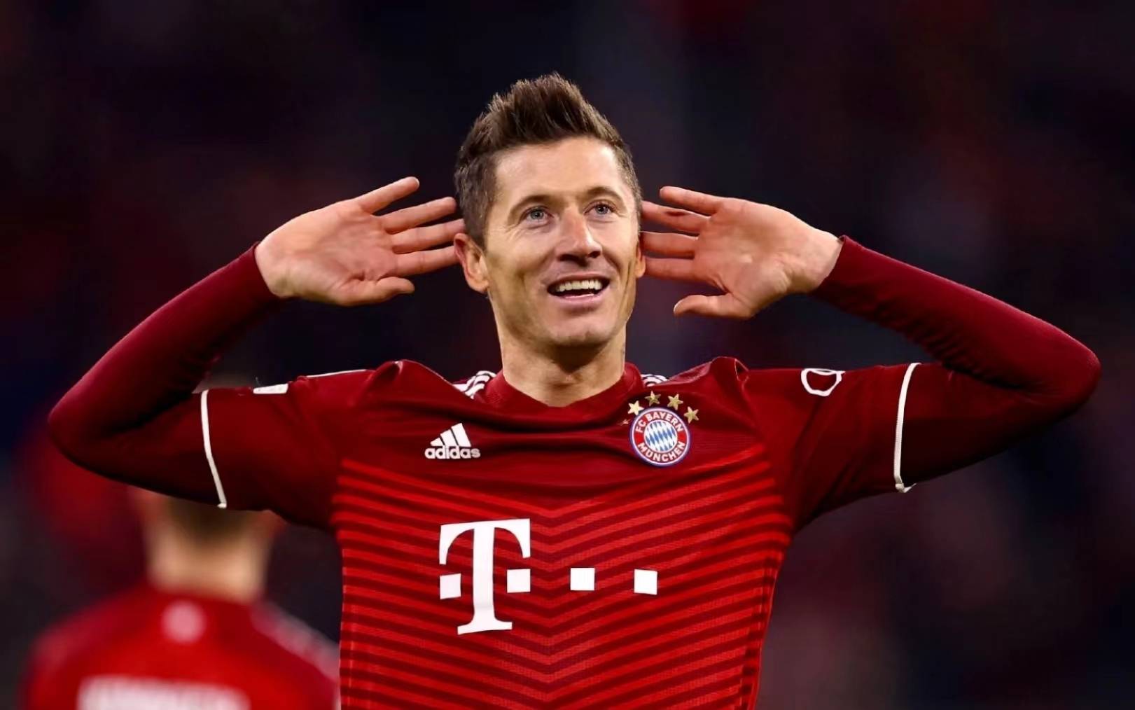 Framed #19 | Bayern Munich v Real Madrid - SoccerBible