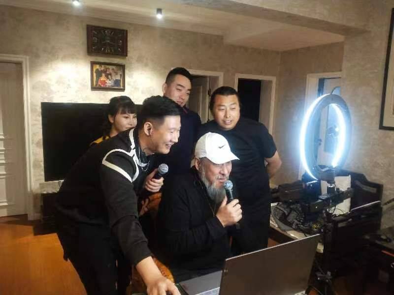 薪火相传不忘初心一壶老酒孝行天下陆家班直播云演唱会5周年西安举办