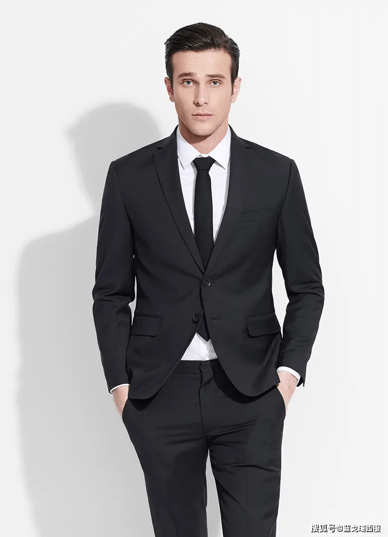 黑色西装定制西装粘毛怎么办