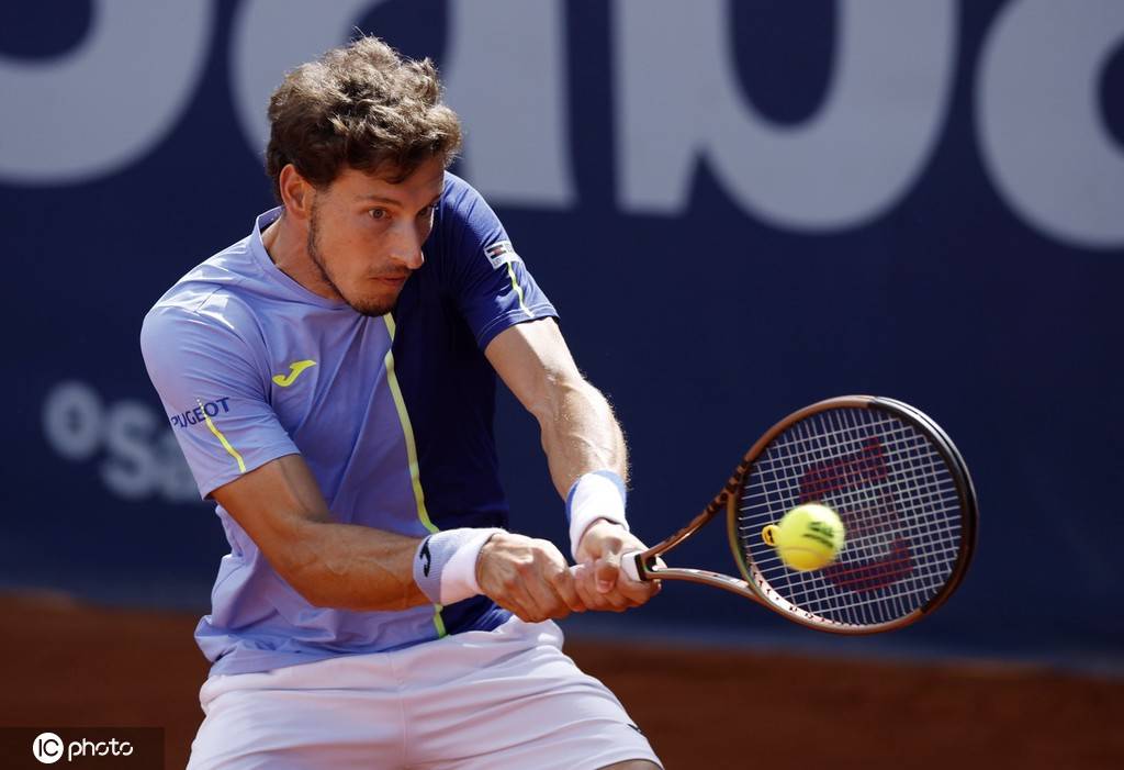 2022年atp巴塞罗那公开赛男单半决赛布斯塔获胜