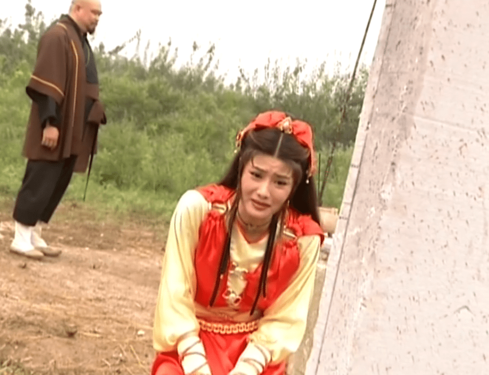 霹雳菩萨阿舍那些奇怪的衣服