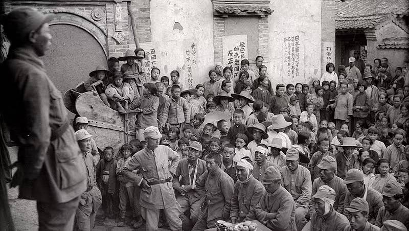 1940年日军扫荡晋西北一个日本兵掉队成了俘虏