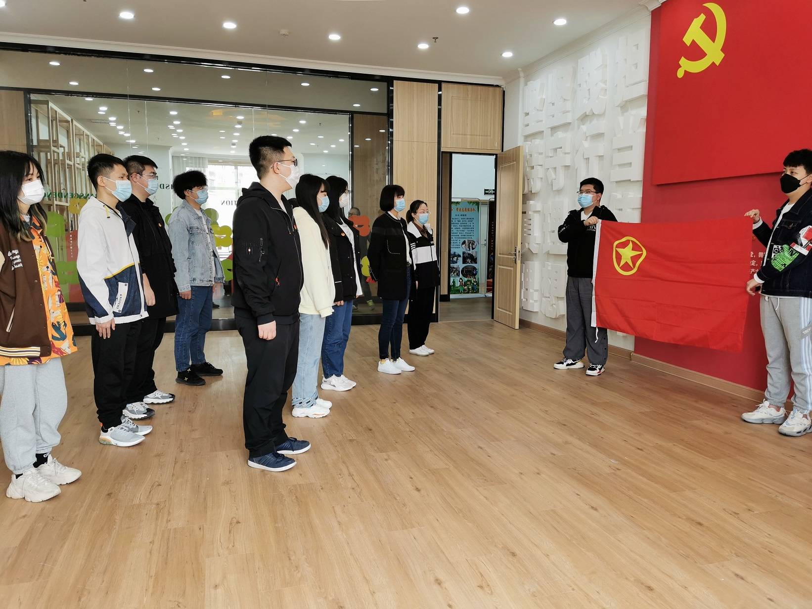 大连市甘井子区辛寨子街道春田社区让青春在党旗下熠熠生辉五四专题