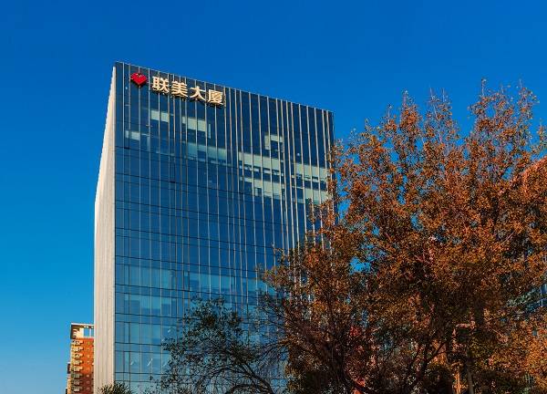 广东汕头首富:74岁女企业家坐拥2家上市公司,家族财富175亿元_苏素玉