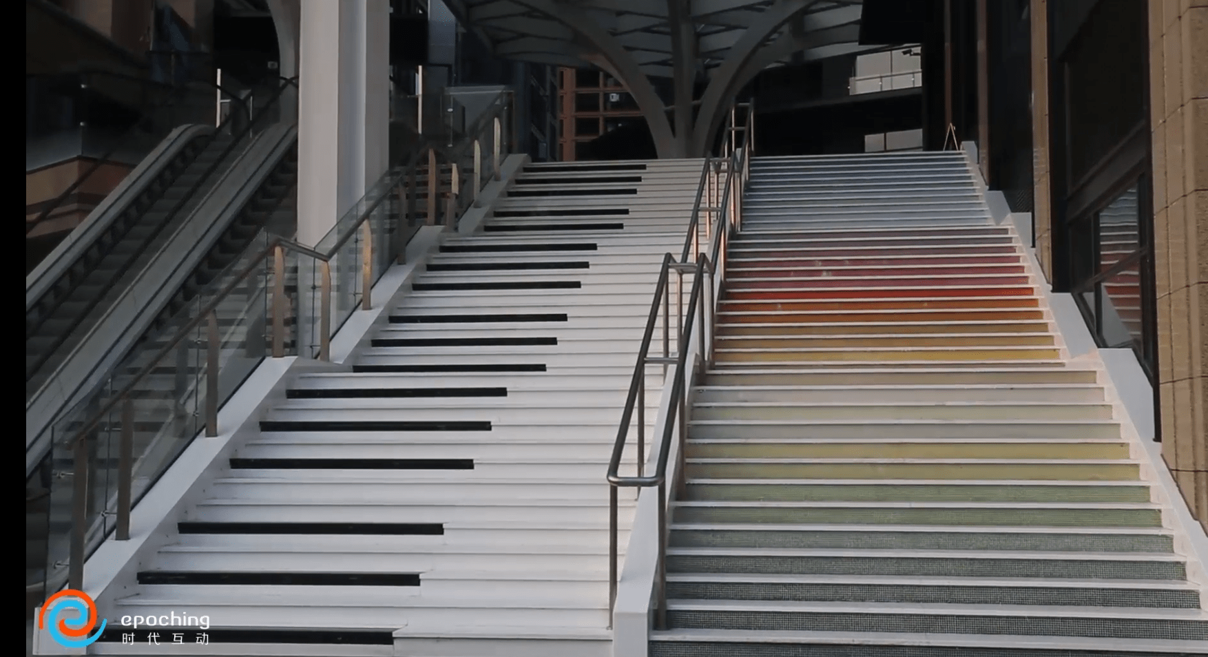 最终达成了获胜的建议:将楼梯变成一个功能齐全的钢琴键盘