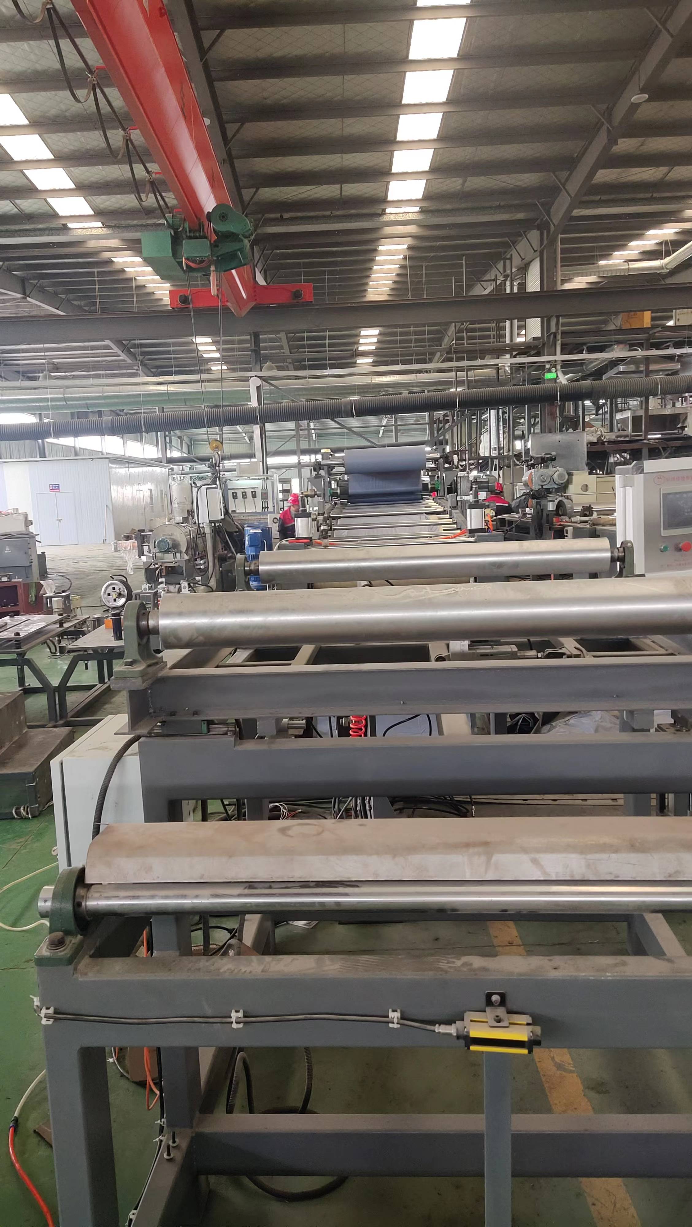 汽车内饰片材挤出机隔音内饰片材挤出机塑料片材机挤出机防水卷材生产