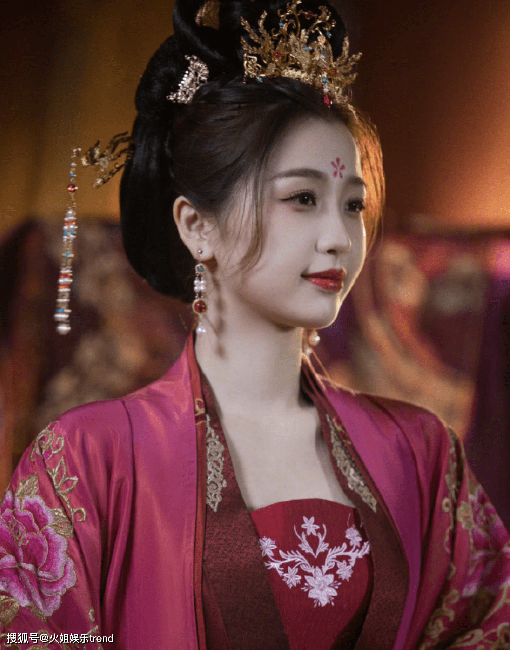 把传统文化安利和娱乐结合的优质综艺_造型_李一桐_古装