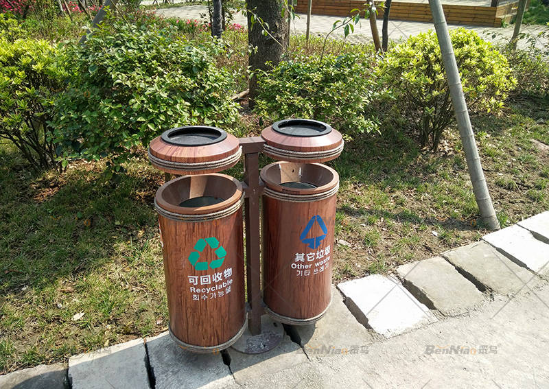 公共环境设施垃圾桶创意设计与功能性一体化笨鸟垃圾桶设计案例