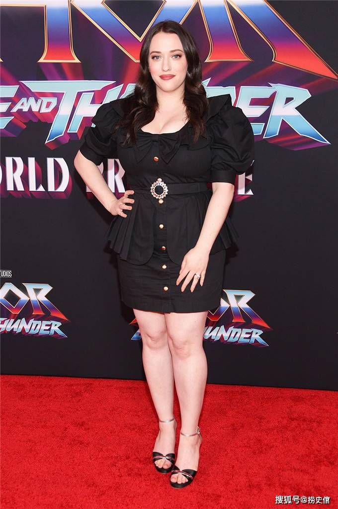 凯特·丹尼斯(katdennings)在《雷神:爱与雷霆(thor:love and