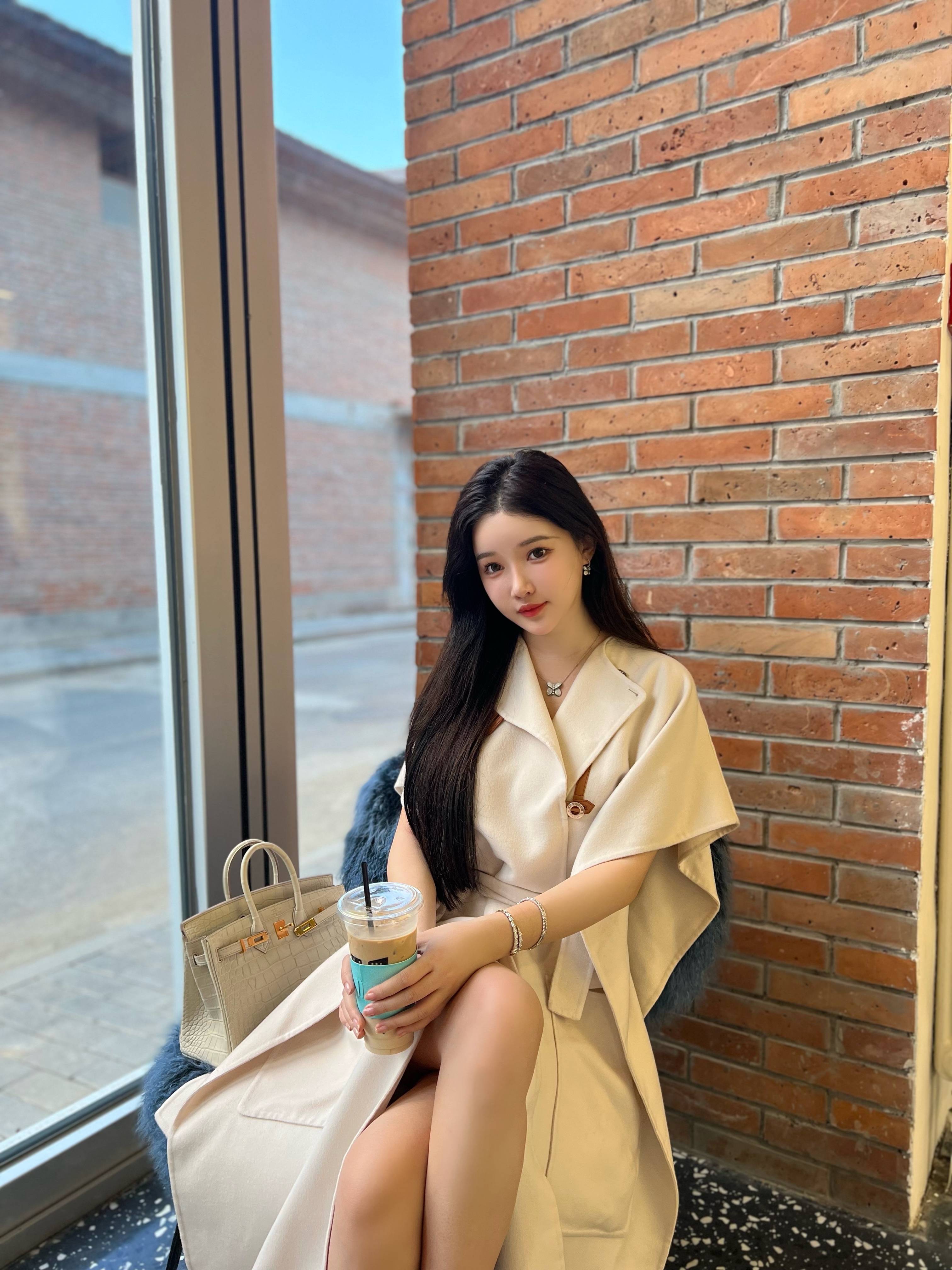 孙心娅拍摄多组时尚大片 尽显东方女性的魅力与诱惑_获得了_好身材_总