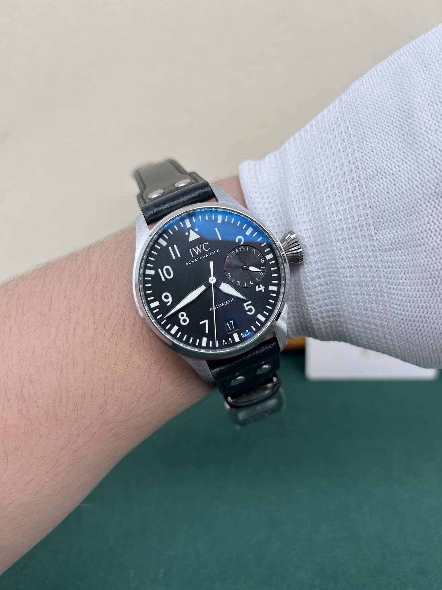 上世纪1868年,万国 iwc 在瑞士小城沙夫豪森创立,不同于其它瑞士品牌