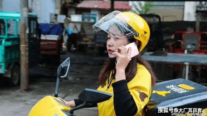 “美团外卖”吃到虫子 商家不承认反认为用户讹