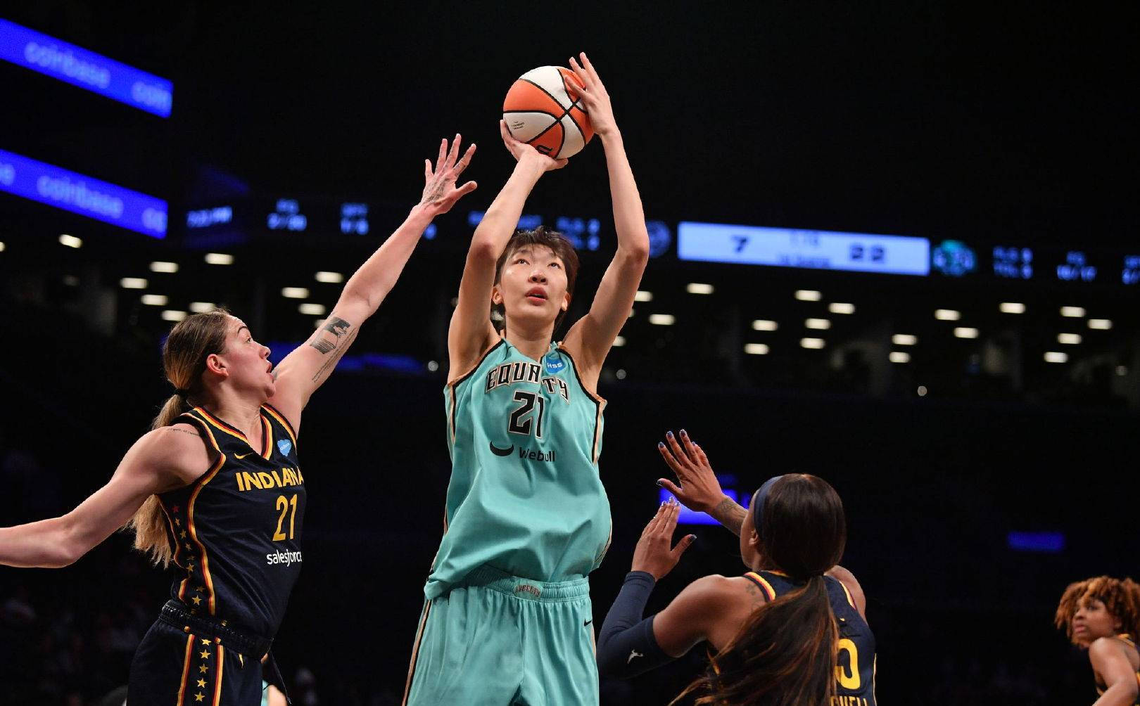 太强了!韩旭12投11中爆砍24分 WNBA中国球员历史第二高