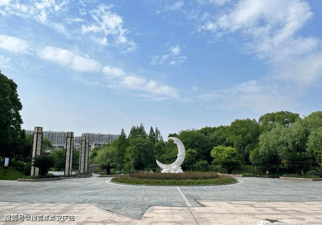 原创衢州滨江月亮湾售楼处电话4001861314转0001官方售楼中心24小时