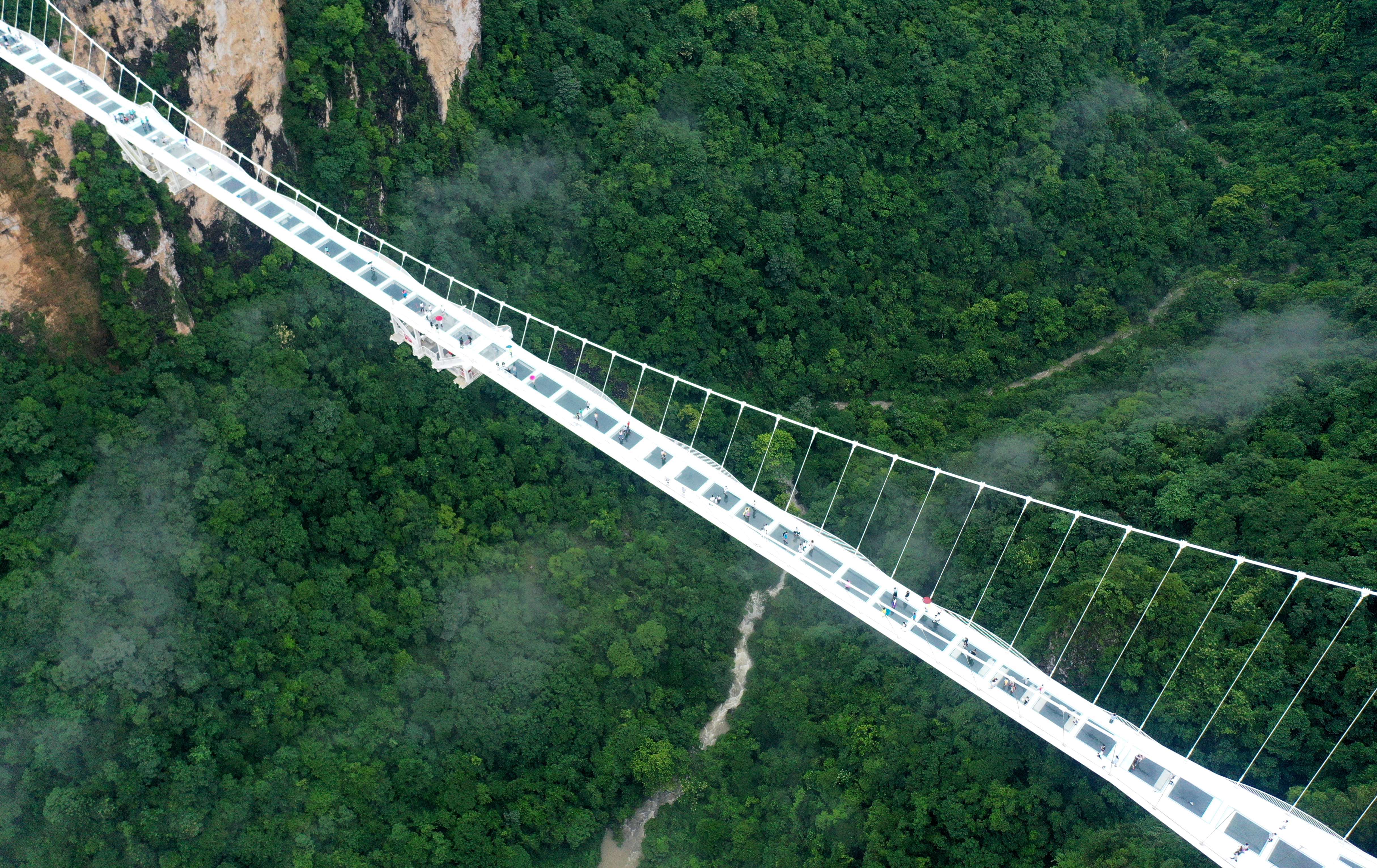 兴国玻璃桥图片