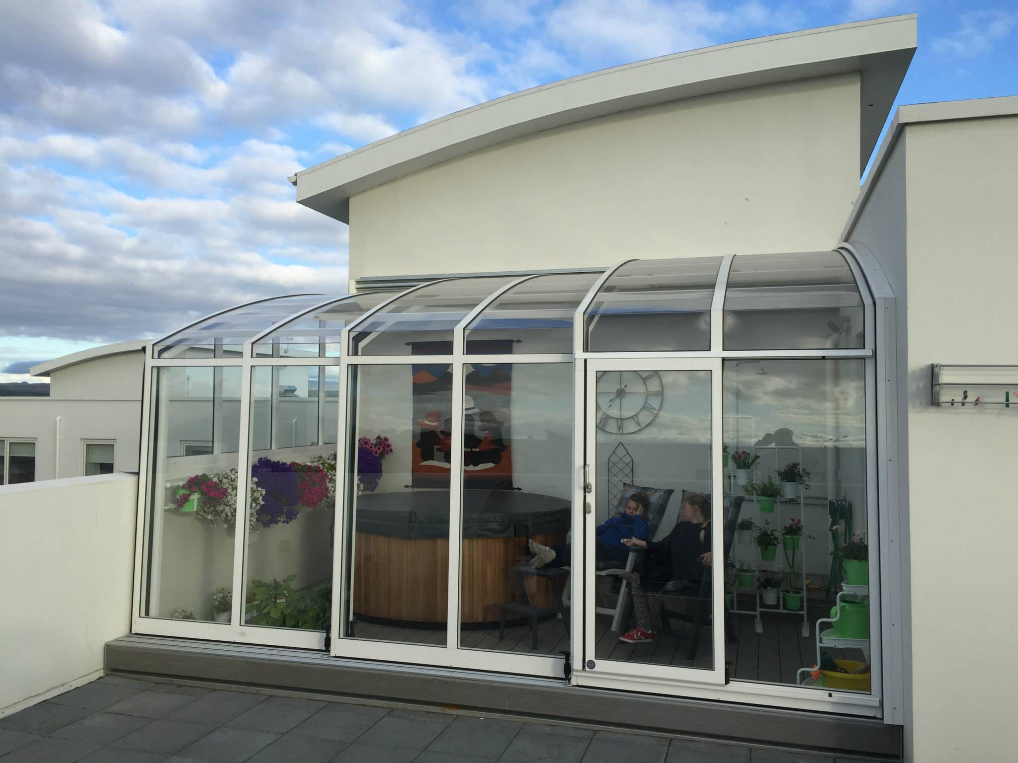 适用于5种场景的移动阳光房设计