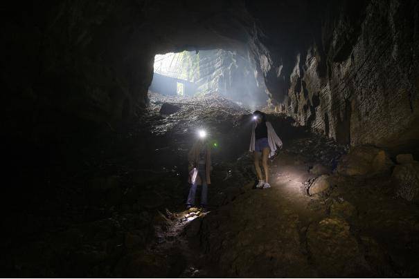 大难不死！探秘武隆未知神秘洞穴，意外发现地下“异世界”