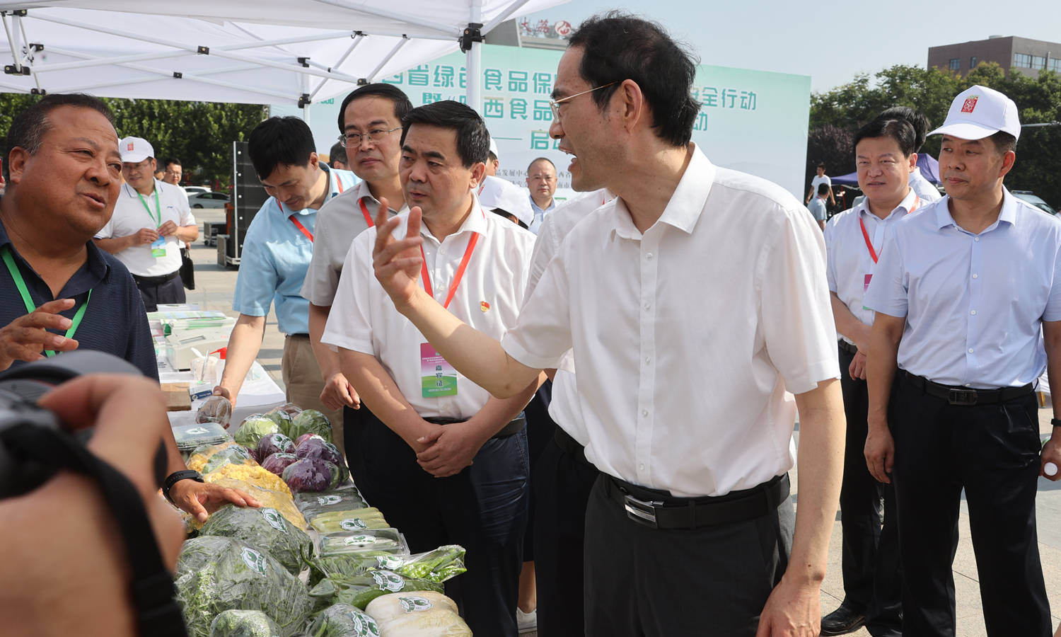 富平县委书记郑维国图片