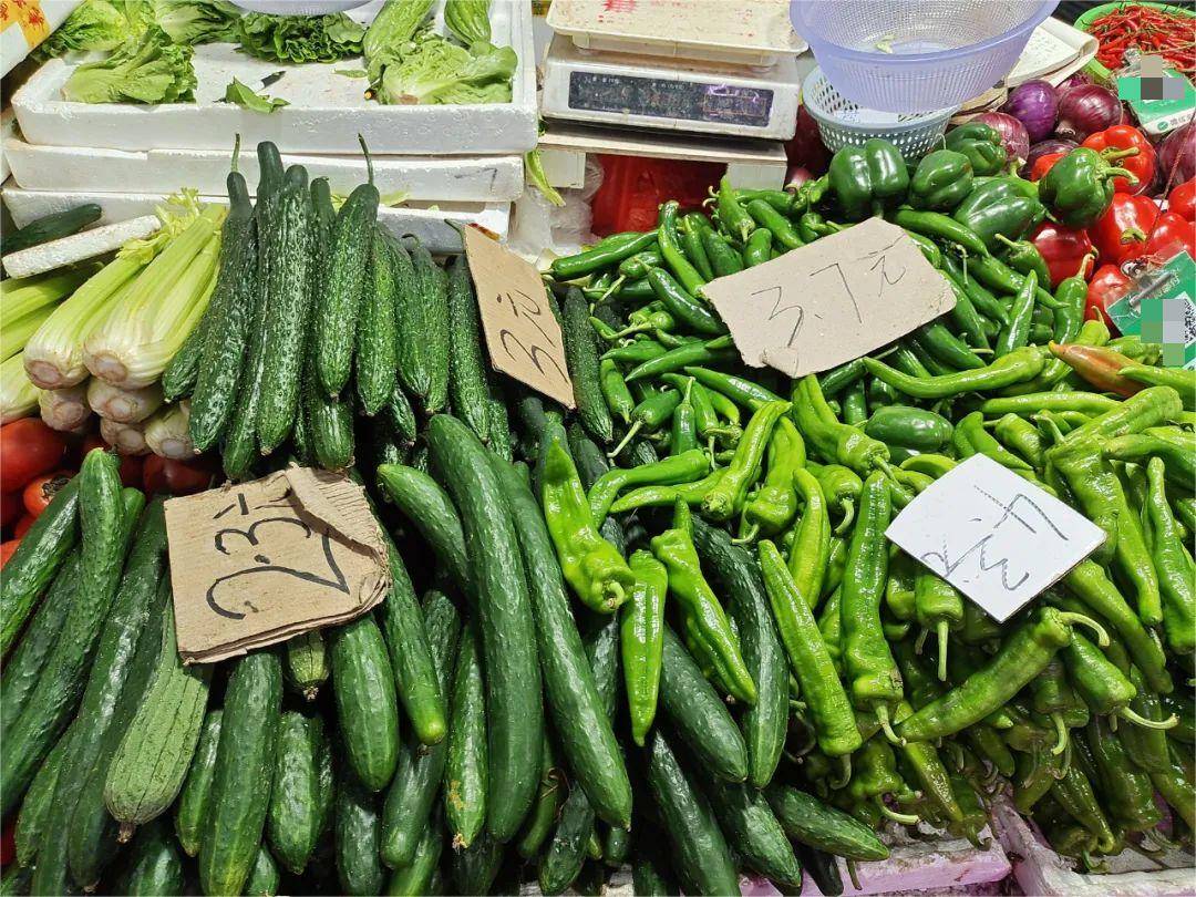 点赞龙圩区这个菜市场提供360个摊位不收一分钱免费摆摊