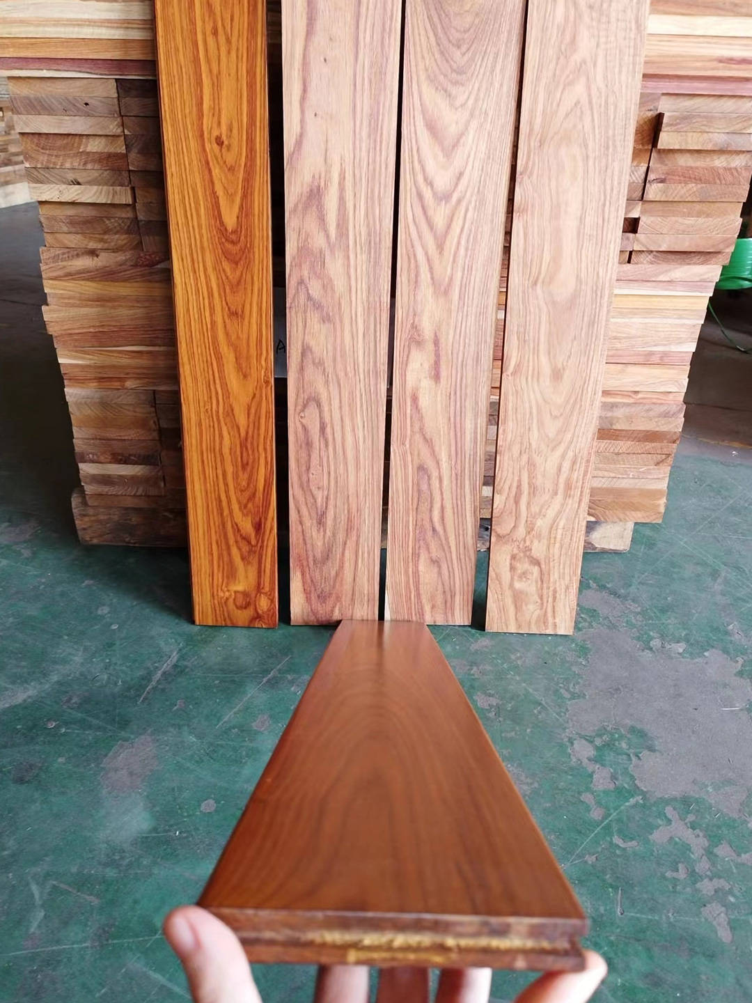 亚花梨刺猬紫檀纯实木地板