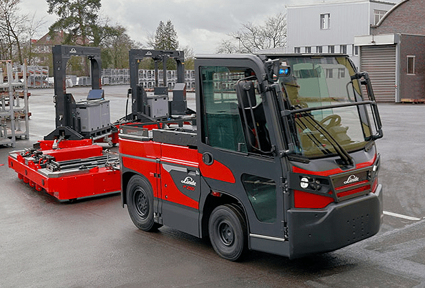 林德推出功能强大的新型电动牵引车和平台车_搜狐汽车_搜狐网