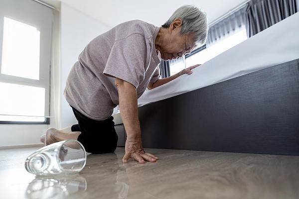 老人_救治_老龄化