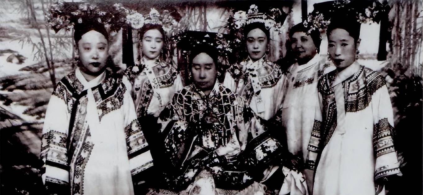 清帝退位,共和!369字的《清帝退位诏书》是谁起草的?_袁世凯_梁士诒_中国