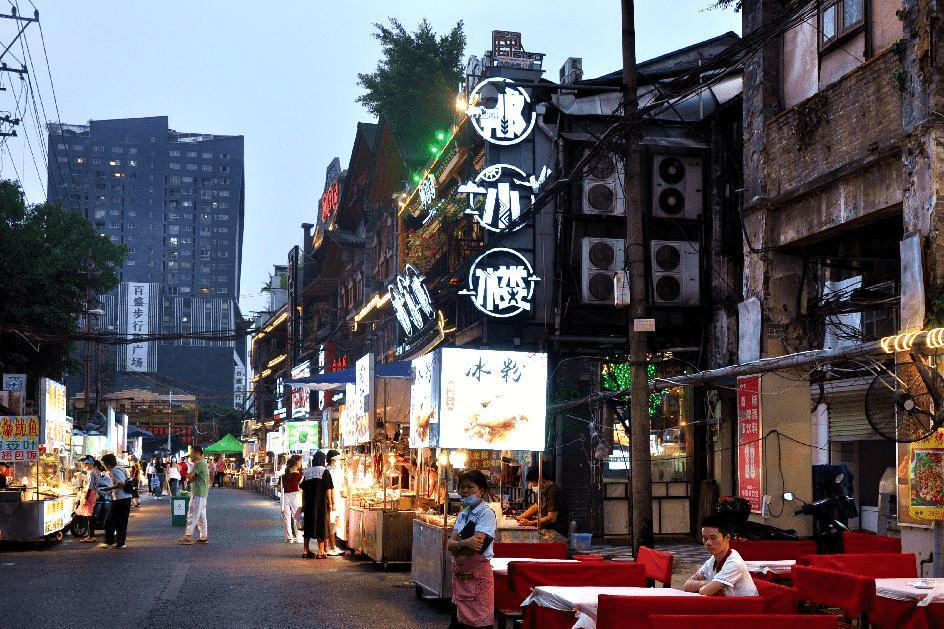 中山路步行街南宁图片