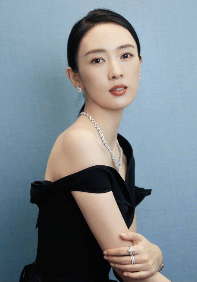 女星童瑶时尚写真:气质优雅、绝代佳人-搜狐大视野-搜狐新闻
