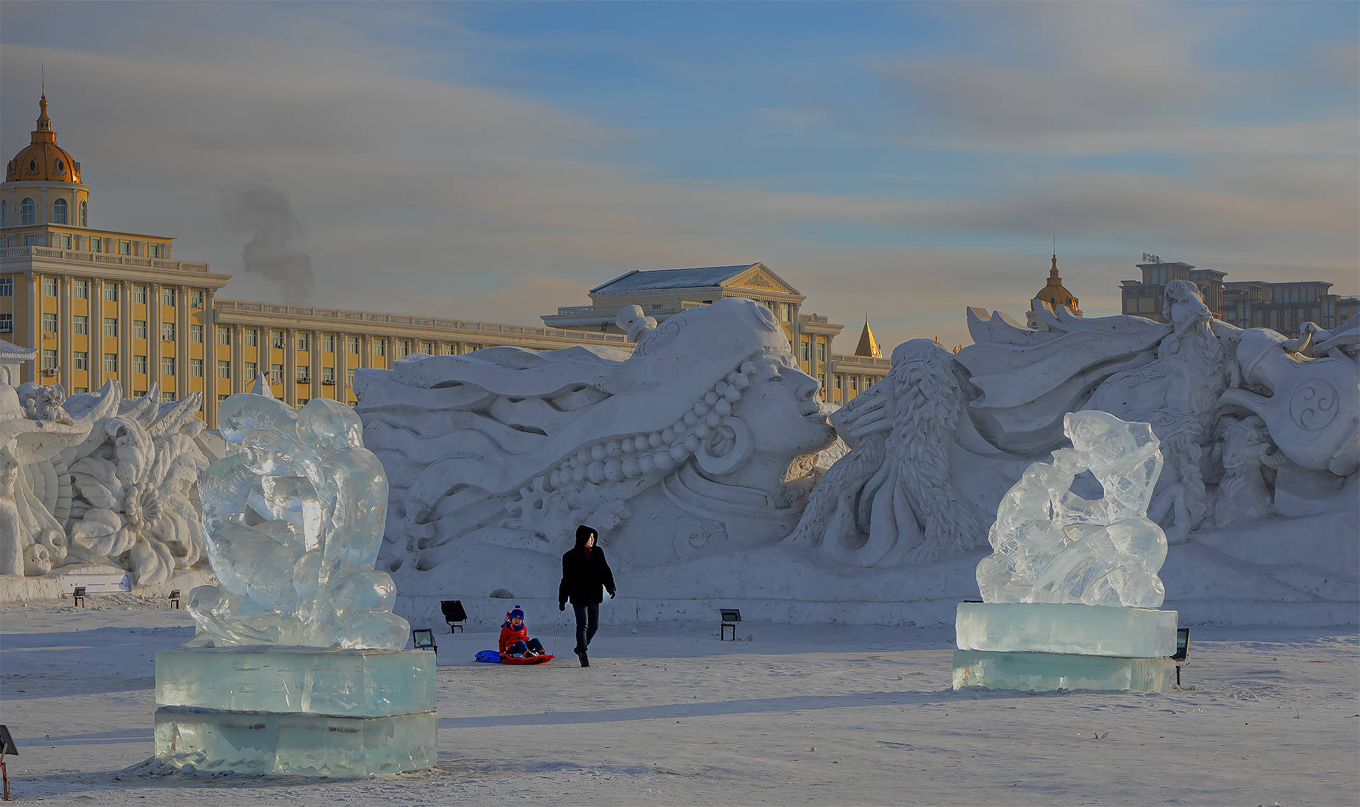 冰清雪洁满洲里中俄蒙国际冰雪节扮靓边城