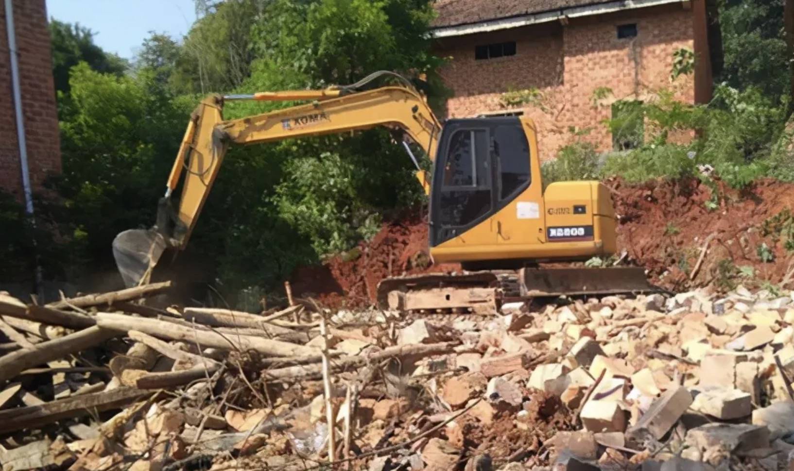 承办律师王华律师简介:王华律师,北京即明律师事务所合伙人律师,2010