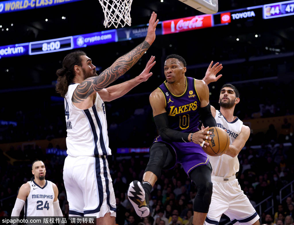 詹姆斯转战篮网背后真相曝光战术适配与家庭因素成关键