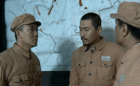 亮剑:旧版vs新版,同是华野司令员,一个有首长风范,一个像老乡!