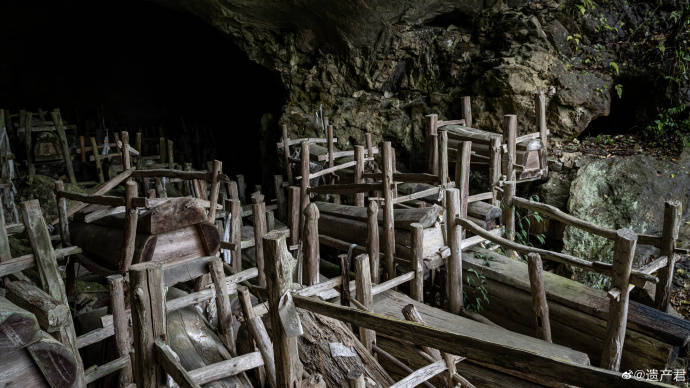 贵州神秘棺材洞,里面有几百口古代棺材_棺木_洞穴_祭祀