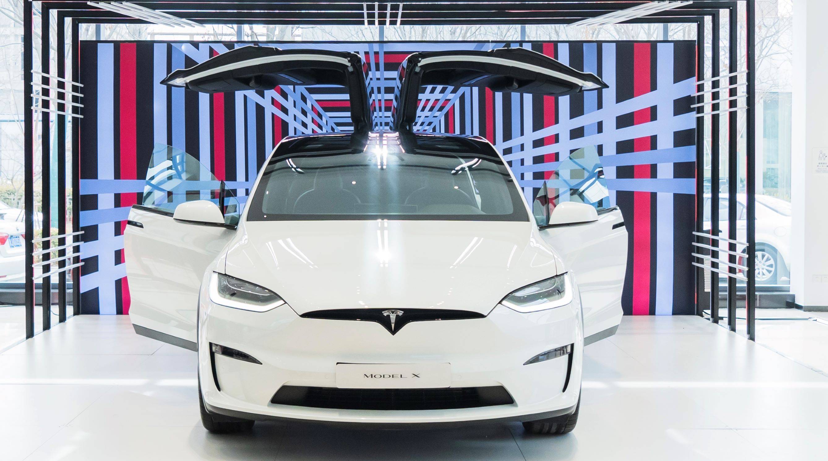"性能怪兽"model x plaid登陆天津 感受"硬核"科幻的科技魅力_搜狐